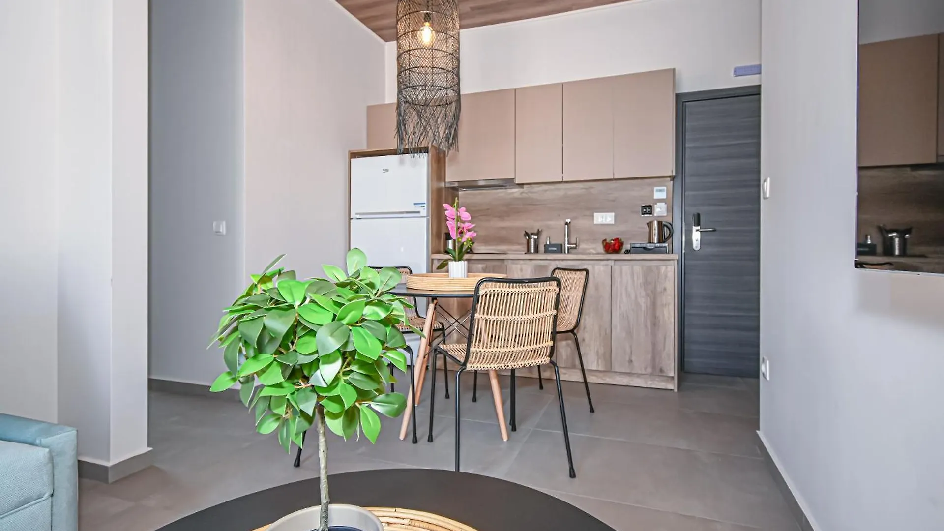 Evitel Luxury Living Aparthotel Hanioti