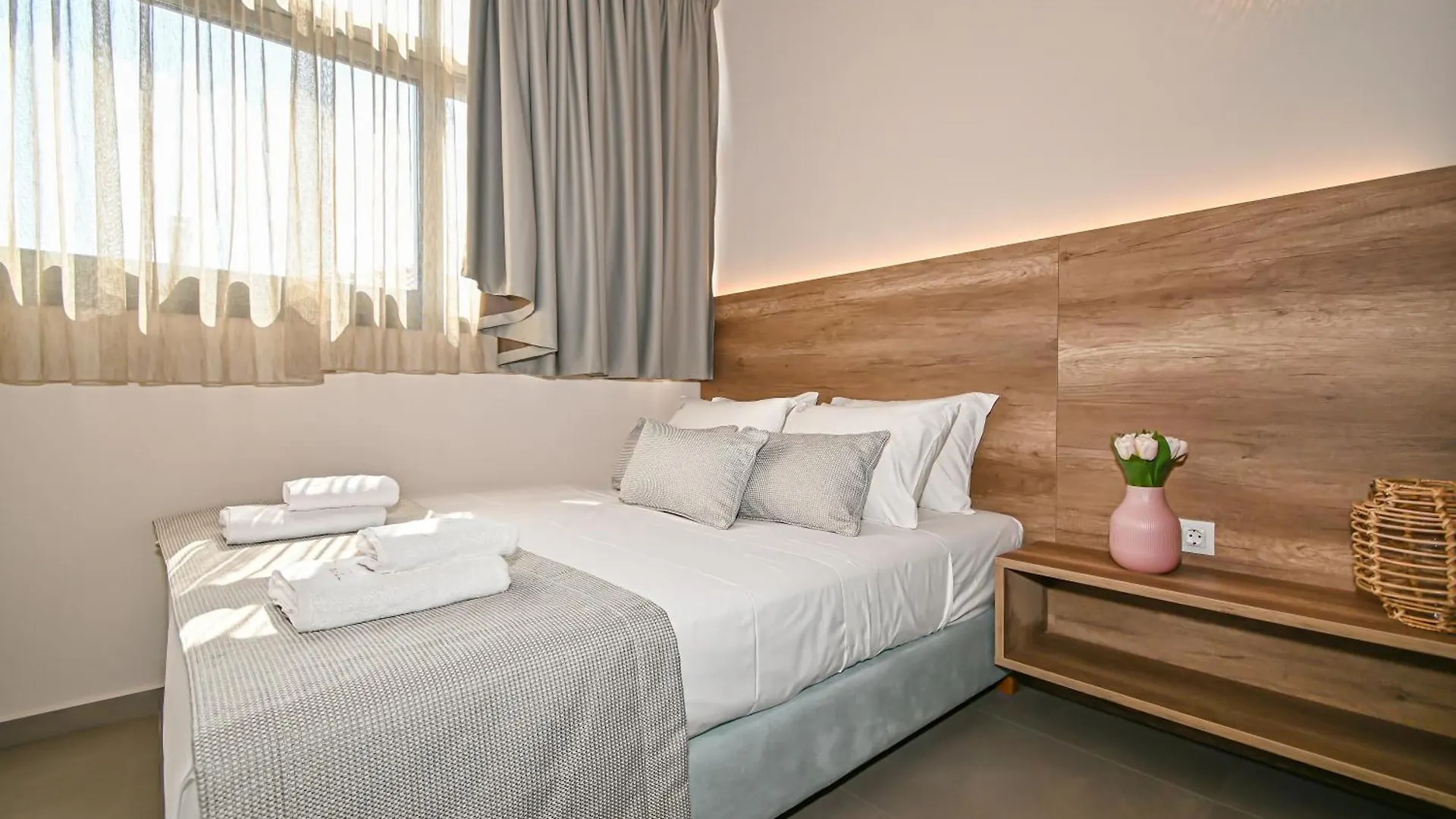 Evitel Luxury Living Aparthotel Hanioti