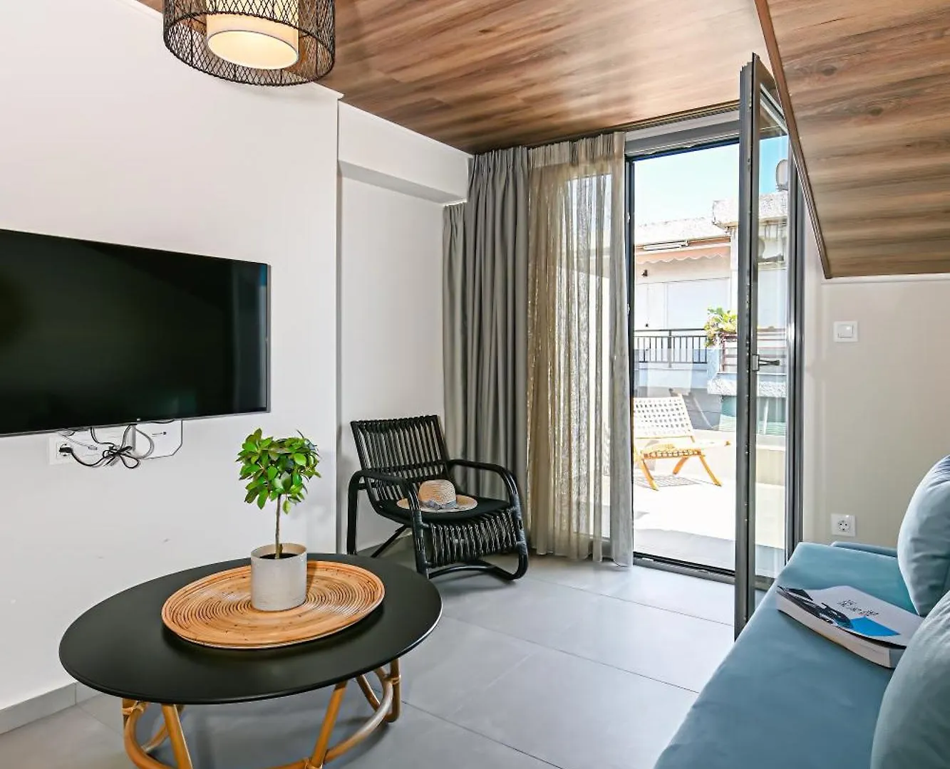 Evitel Luxury Living Aparthotel Hanioti