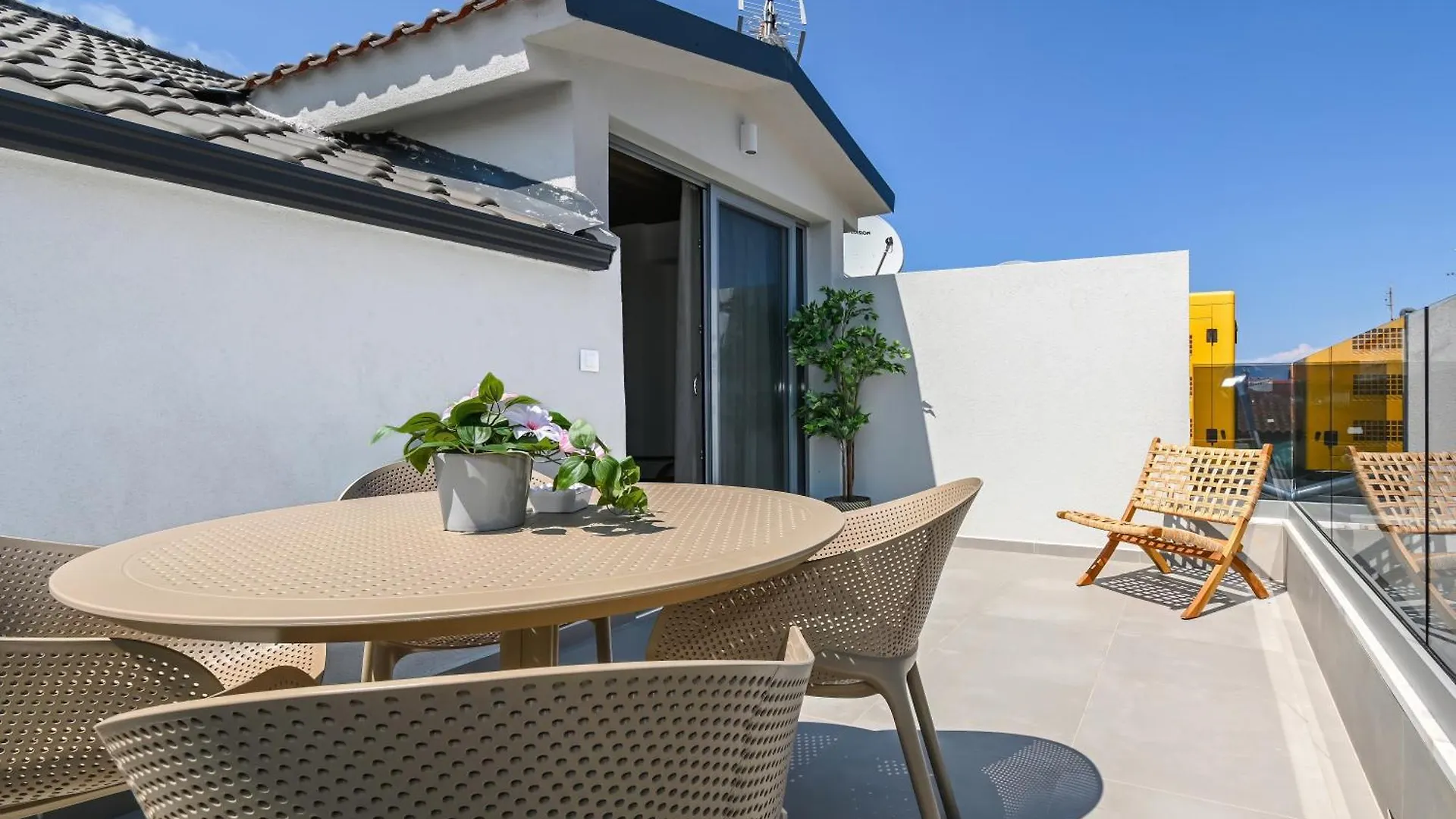 Evitel Luxury Living Aparthotel Hanioti