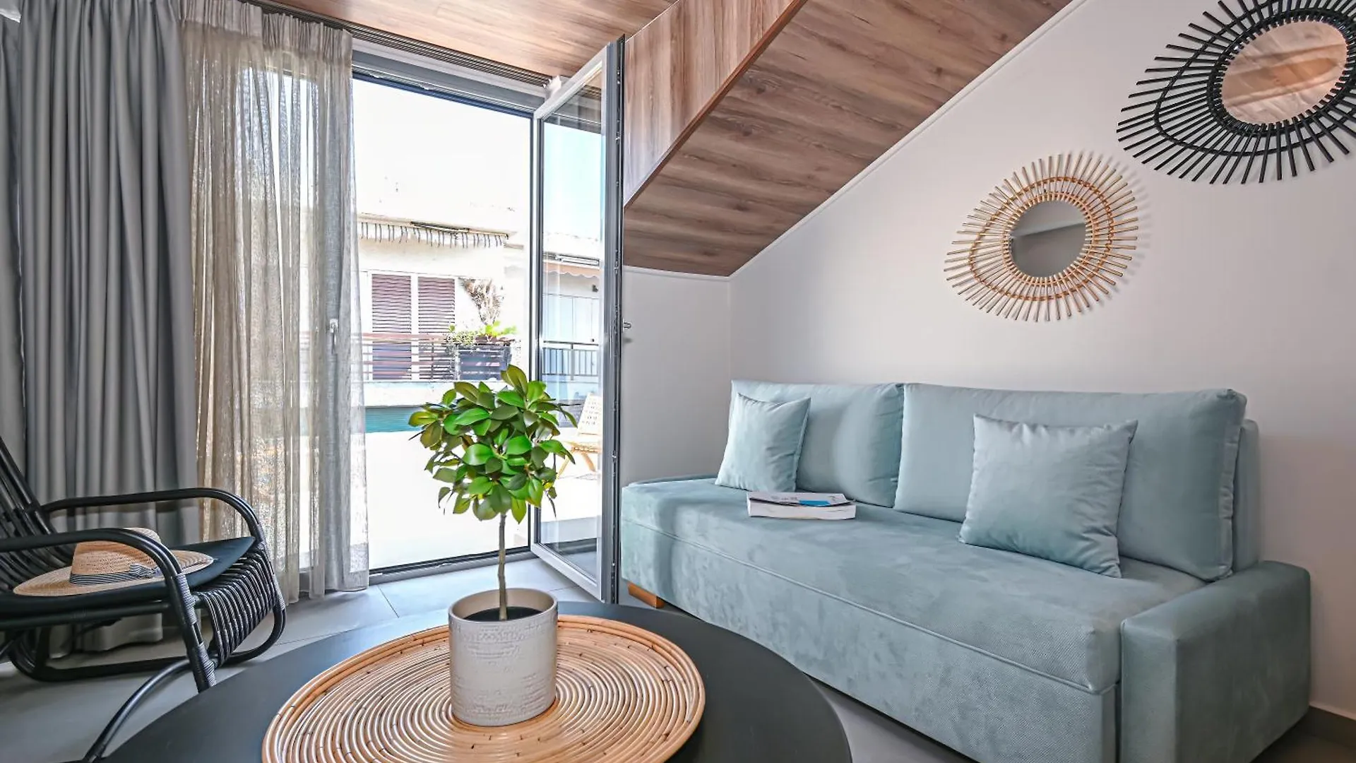 Evitel Luxury Living Aparthotel Hanioti